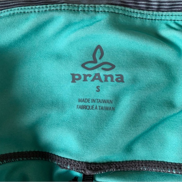 (3 for $20) PRANA Pillar Printed Capri Sz S - Picture 9 of 9